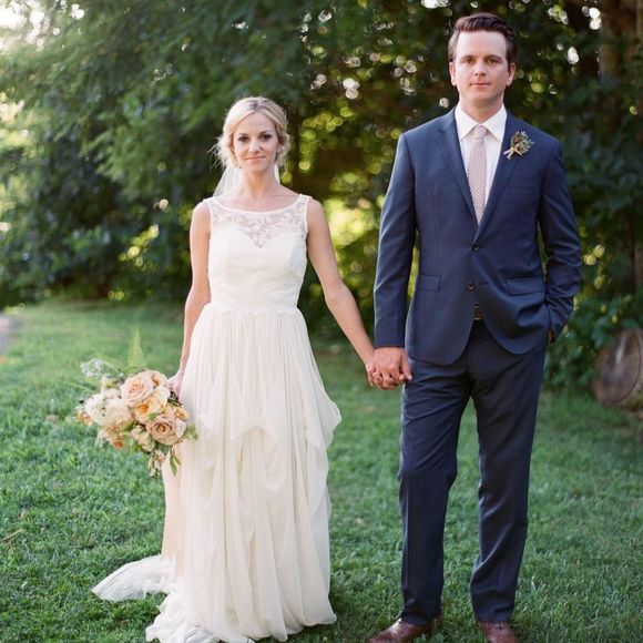 Meet your Posher, Lauren - Picture 1 of 1